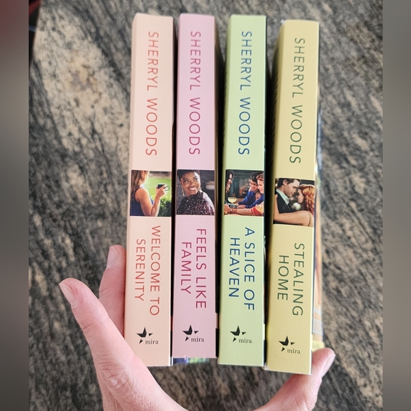 Sweet Magnolias book bundle - Picture 1 of 6